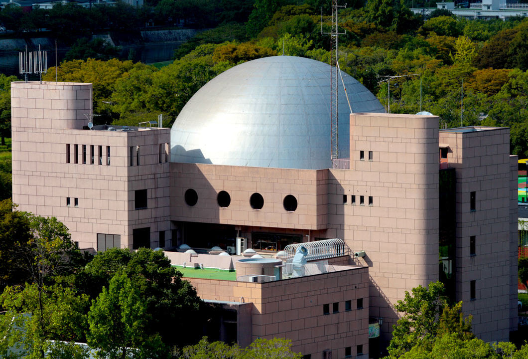 広島市こども文化科学館ベンチマークス